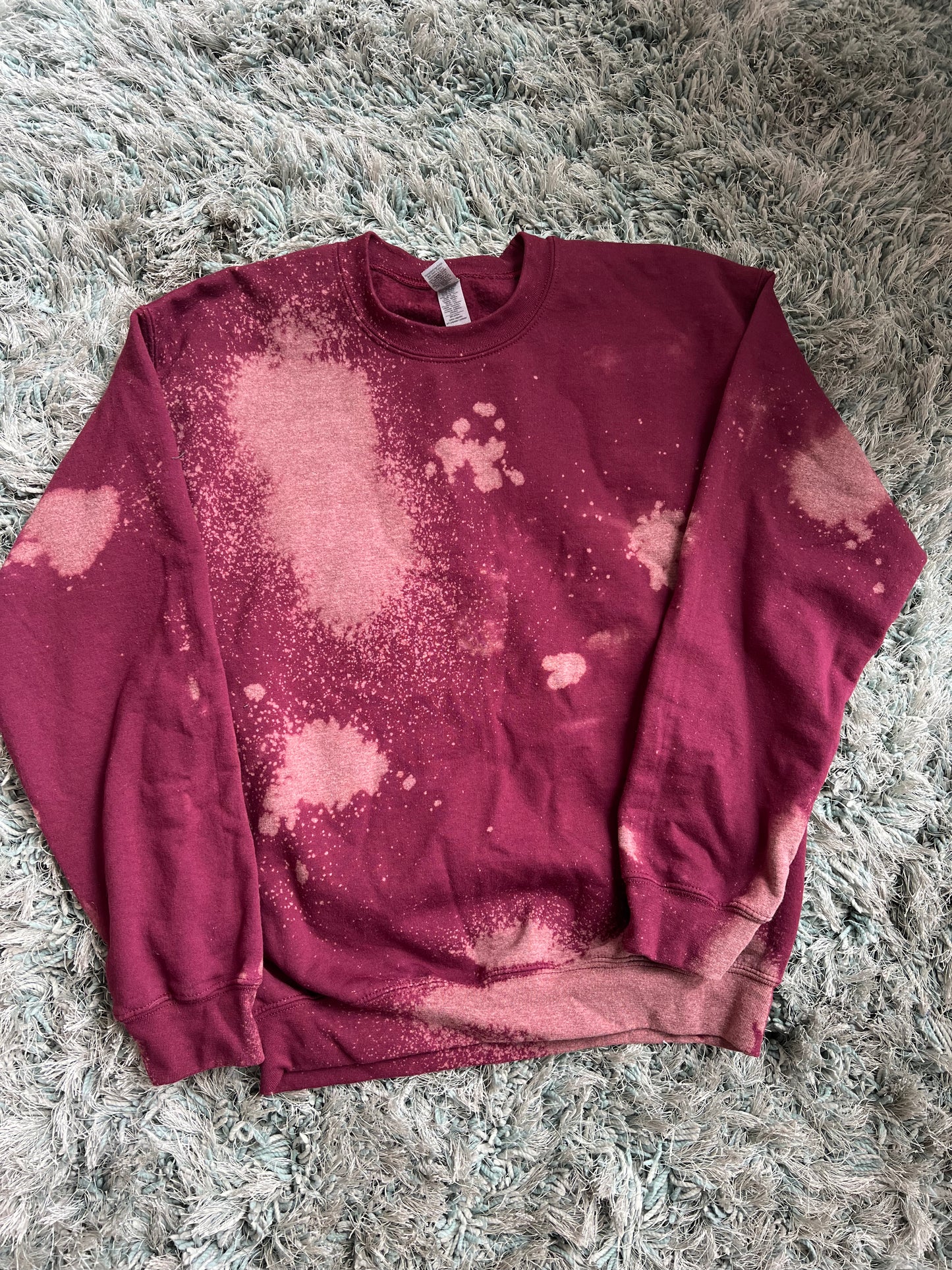 Maroon bleached sweater